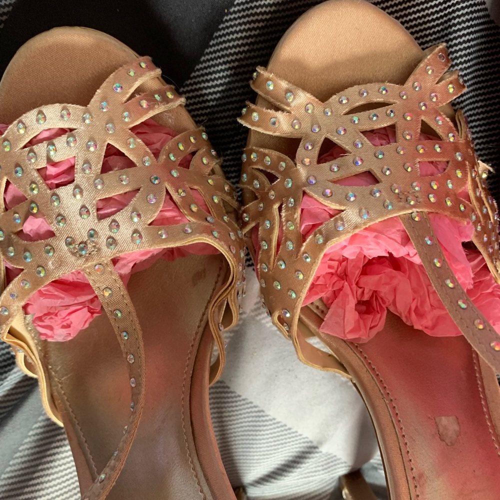 Cream sparkling heels